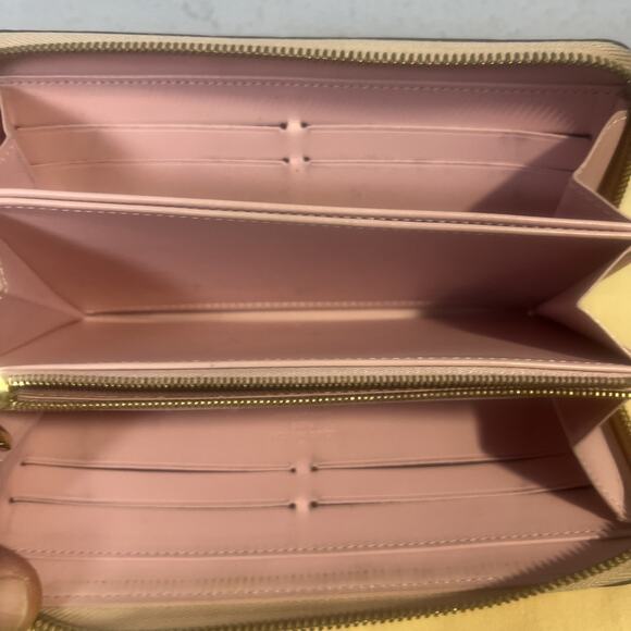 LOUIS VUITTON Vernis Rayures Zippy Wallet - Picture 8 of 10